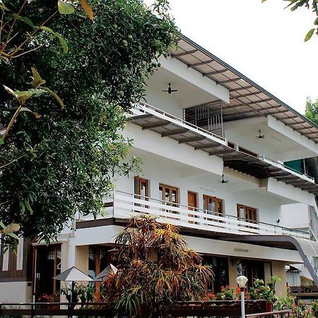 The Health Village Alwaye Extérieur photo